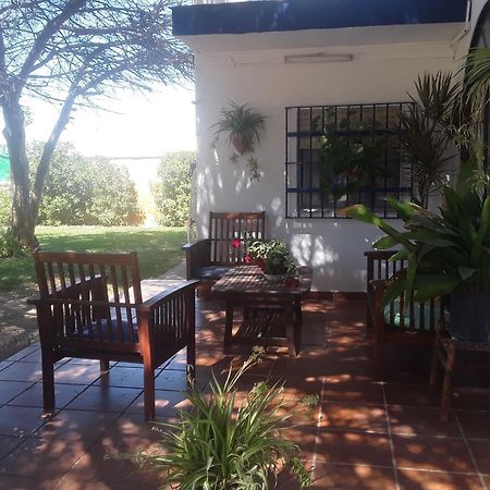 En Finca Las Dunas Dos Chalets Con Jacuzzis En Primera Linea De Playa , Uno De 4 Dormitorios Y Otro De 2 Dormitorios, Llama Al Seiscientos Veintisiete Cuatrocientos Diecisiete Trescientos Noventa Y Ocho Rota Exterior photo