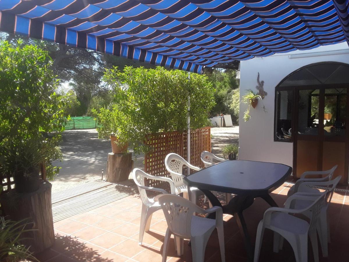 En Finca Las Dunas Dos Chalets Con Jacuzzis En Primera Linea De Playa , Uno De 4 Dormitorios Y Otro De 2 Dormitorios, Llama Al Seiscientos Veintisiete Cuatrocientos Diecisiete Trescientos Noventa Y Ocho Rota Exterior photo