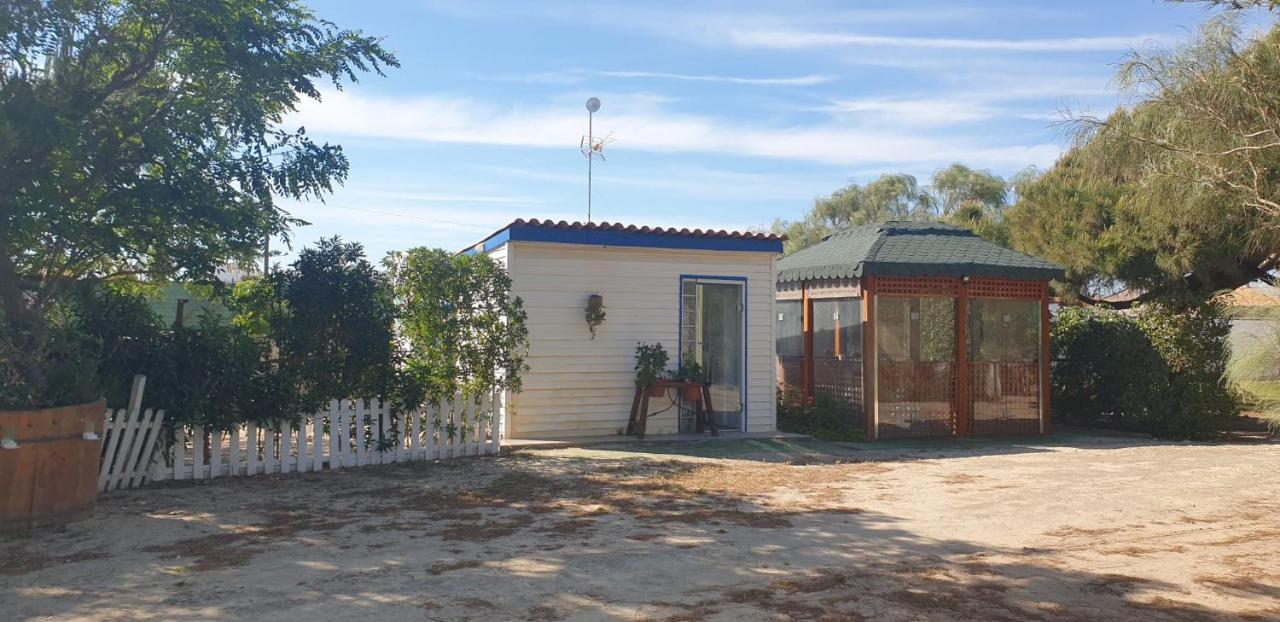 En Finca Las Dunas Dos Chalets Con Jacuzzis En Primera Linea De Playa , Uno De 4 Dormitorios Y Otro De 2 Dormitorios, Llama Al Seiscientos Veintisiete Cuatrocientos Diecisiete Trescientos Noventa Y Ocho Rota Exterior photo