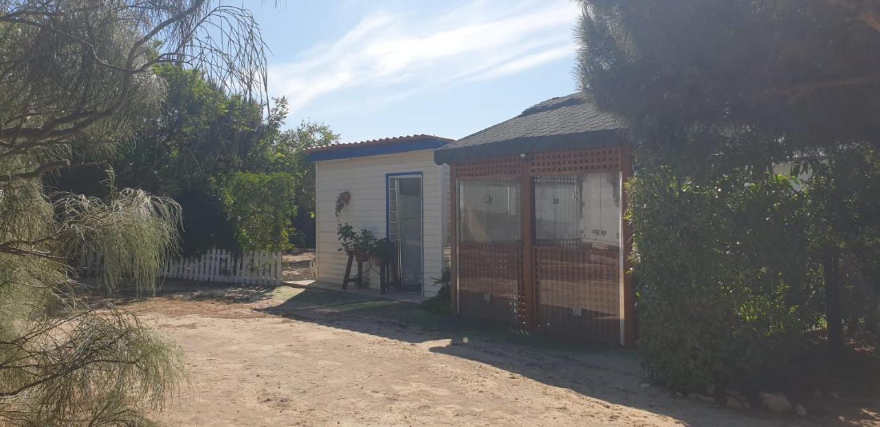En Finca Las Dunas Dos Chalets Con Jacuzzis En Primera Linea De Playa , Uno De 4 Dormitorios Y Otro De 2 Dormitorios, Llama Al Seiscientos Veintisiete Cuatrocientos Diecisiete Trescientos Noventa Y Ocho Rota Exterior photo