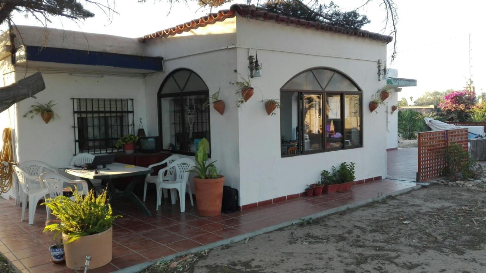 En Finca Las Dunas Dos Chalets Con Jacuzzis En Primera Linea De Playa , Uno De 4 Dormitorios Y Otro De 2 Dormitorios, Llama Al Seiscientos Veintisiete Cuatrocientos Diecisiete Trescientos Noventa Y Ocho Rota Exterior photo