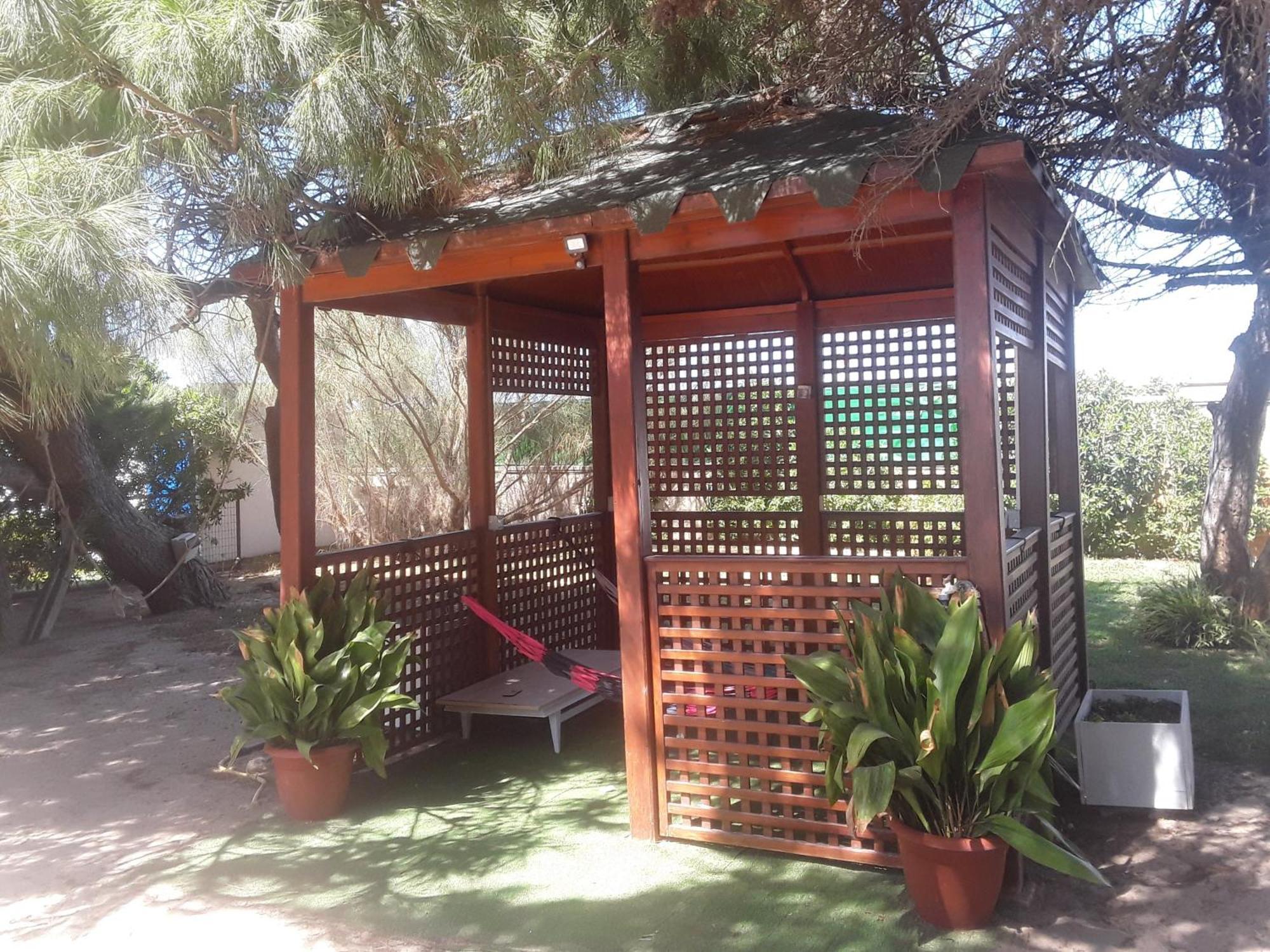En Finca Las Dunas Dos Chalets Con Jacuzzis En Primera Linea De Playa , Uno De 4 Dormitorios Y Otro De 2 Dormitorios, Llama Al Seiscientos Veintisiete Cuatrocientos Diecisiete Trescientos Noventa Y Ocho Rota Exterior photo