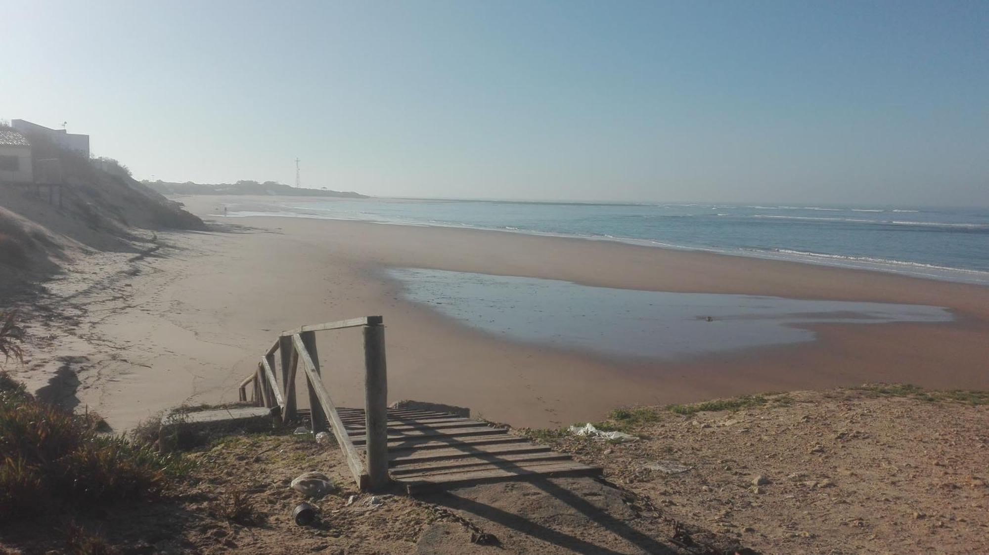 En Finca Las Dunas Dos Chalets Con Jacuzzis En Primera Linea De Playa , Uno De 4 Dormitorios Y Otro De 2 Dormitorios, Llama Al Seiscientos Veintisiete Cuatrocientos Diecisiete Trescientos Noventa Y Ocho Rota Exterior photo